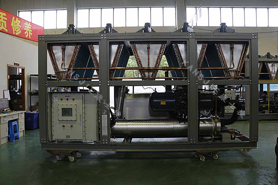 制藥業(yè)控溫用制冷冷水機組